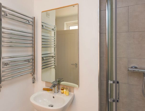 Double-Deluxe-Bathroom